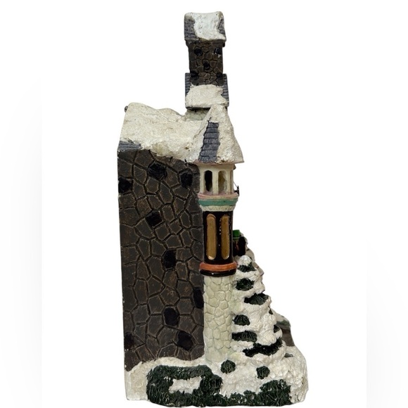 Church and Carolers Village Clock w/Music Christmas/Holiday - Picture 5 of 7